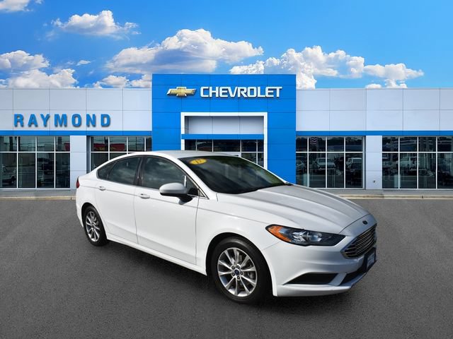 Used 2017 Ford Fusion SE FWD image 10