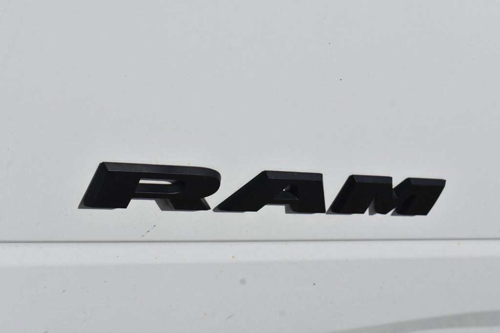 Used 2022 RAM 2500 Big Horn w/ Level C Equiment Group AWD/4WD image 16