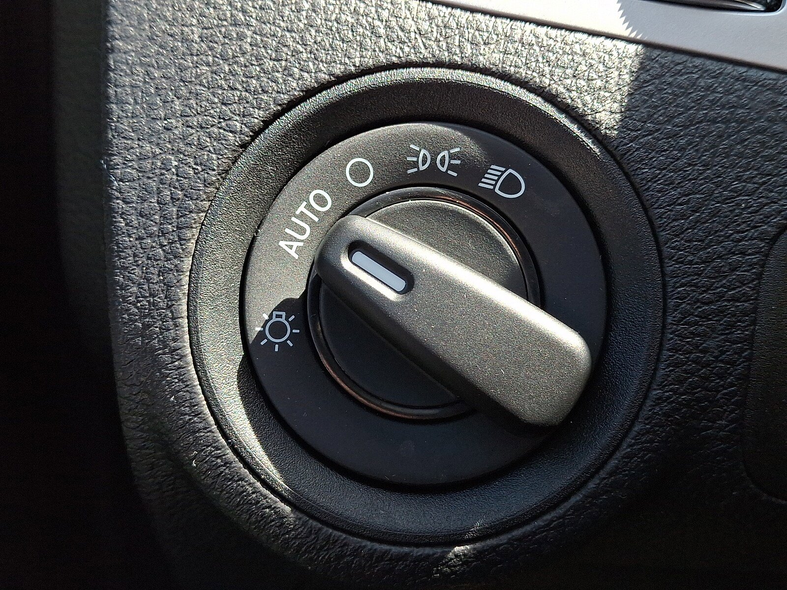 Used 2018 Dodge Journey SE w/ Blacktop Package image 25