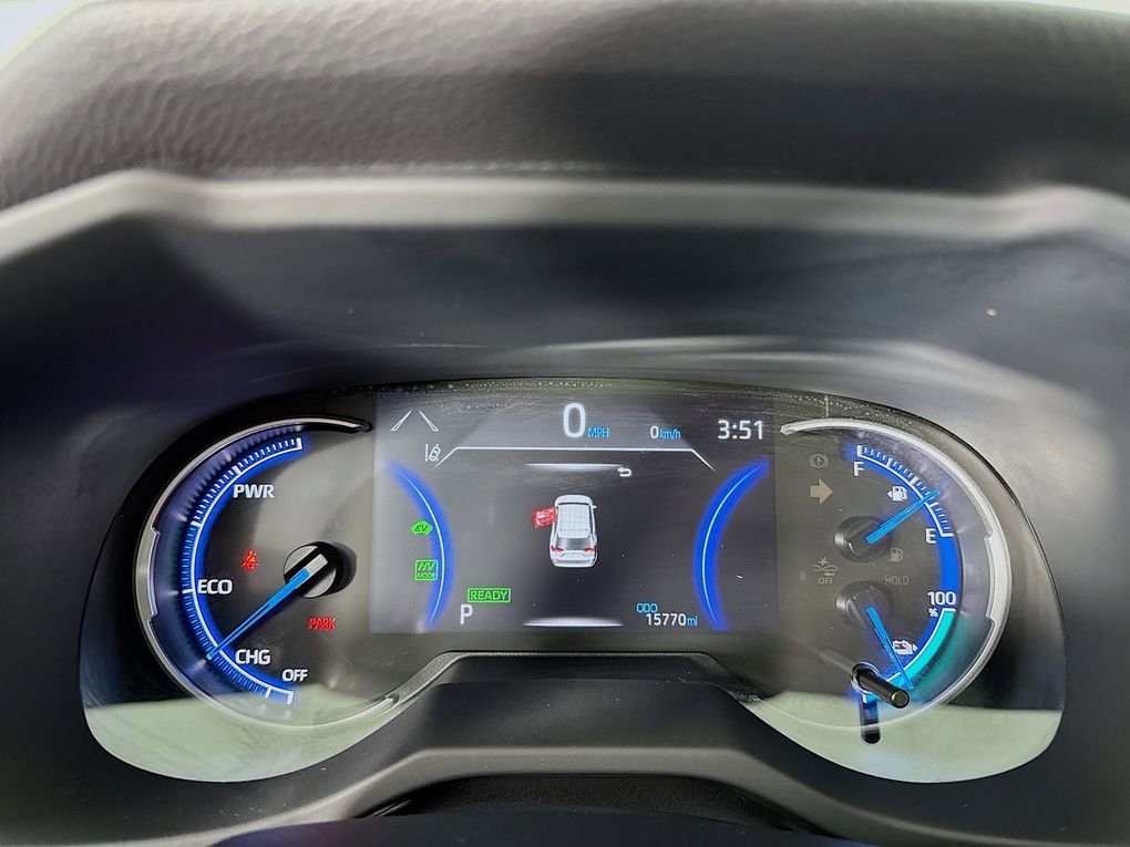 Used 2024 Toyota RAV4 SE w/ Weather & Moonroof Package image 18