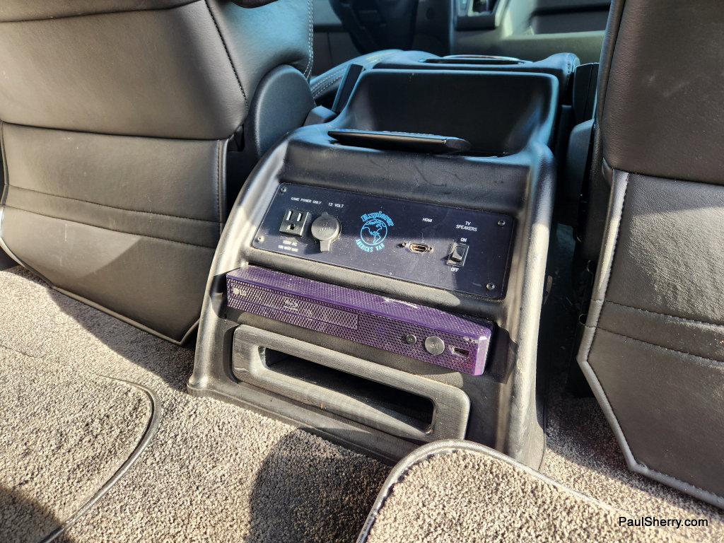 Used 2023 Ford Transit 150 Low Roof AWD image 31