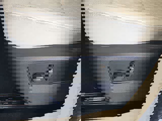 Used 2023 Buick Envision Avenir image 18