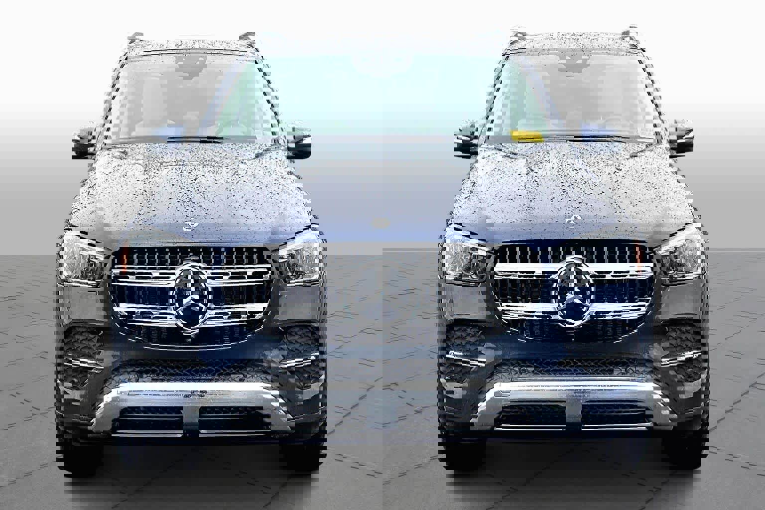 Used 2025 Mercedes-Benz GLE 450e 4MATIC image 4