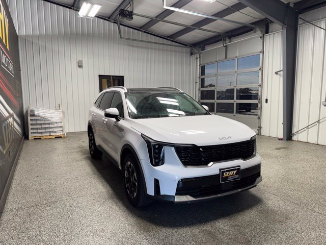 Used 2025 Kia Sorento S w/ Panoramic Sunroof Package FWD image 18