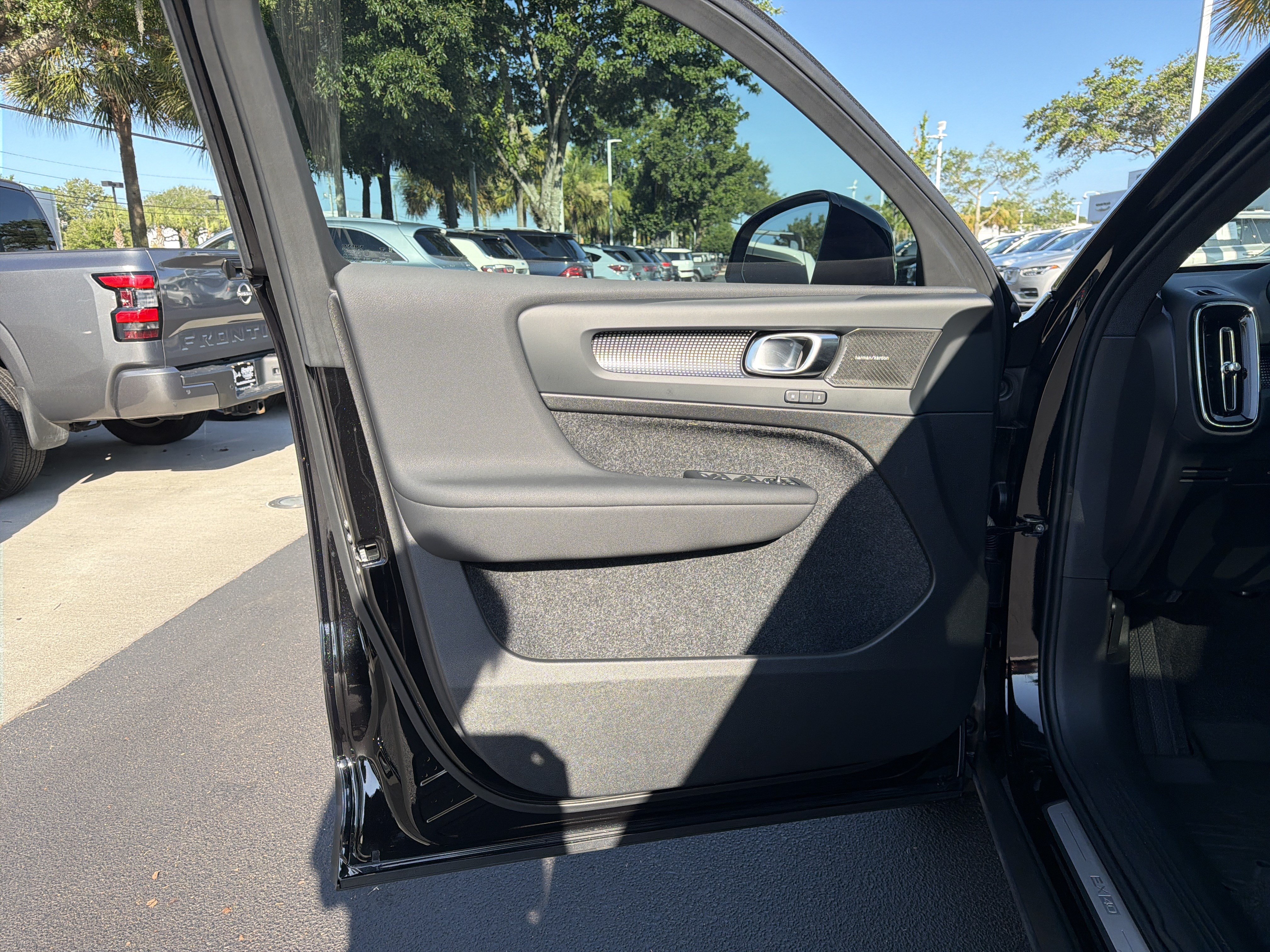 New 2026 Volvo EX40 Ultra AWD/4WD image 13