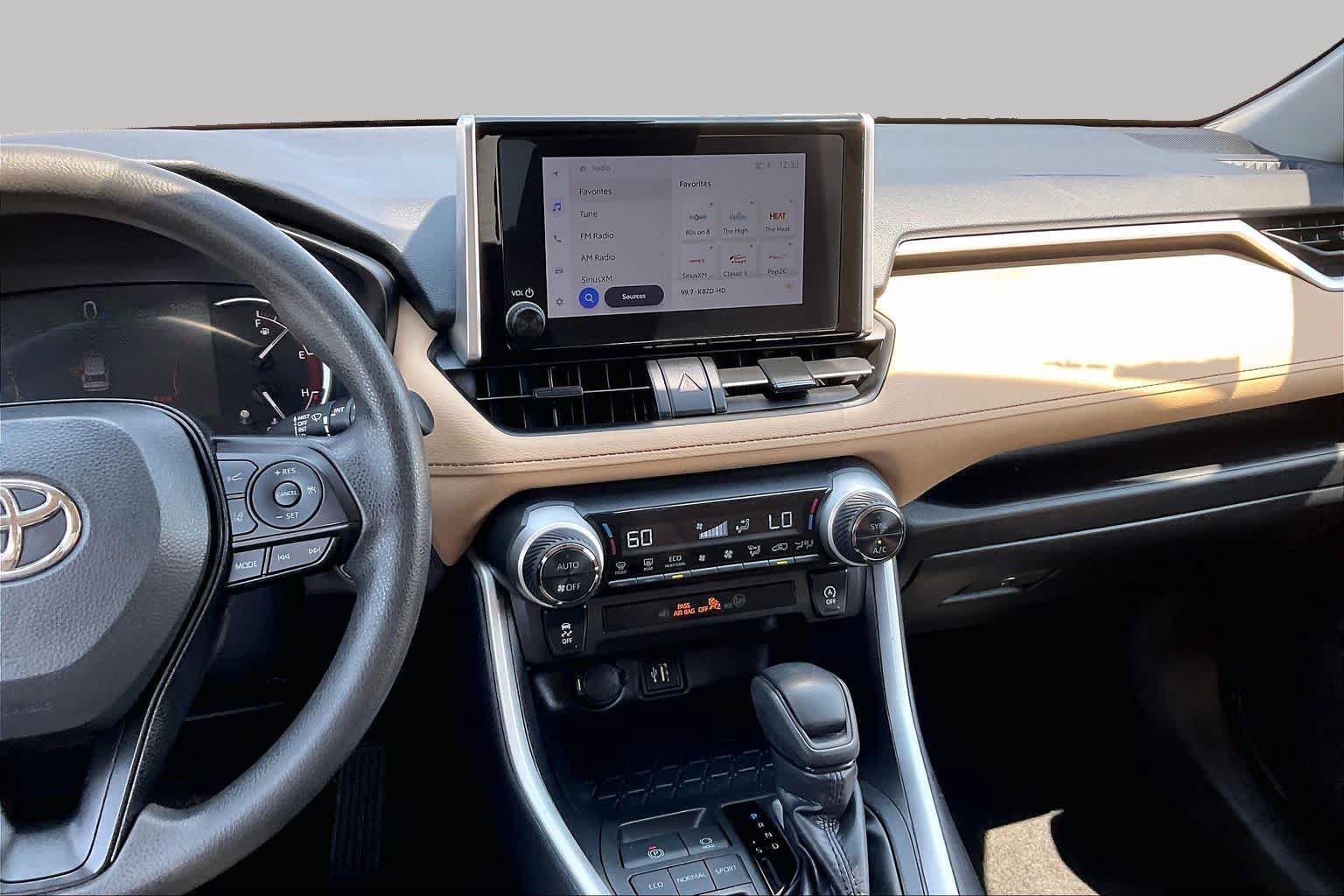 Used 2025 Toyota RAV4 XLE FWD image 6