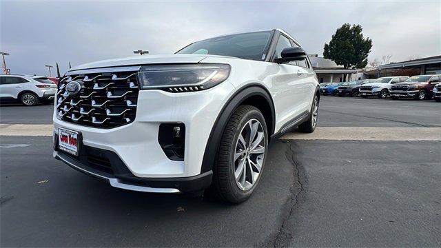 Used 2025 Ford Explorer Platinum w/ Ultimate Package image 10