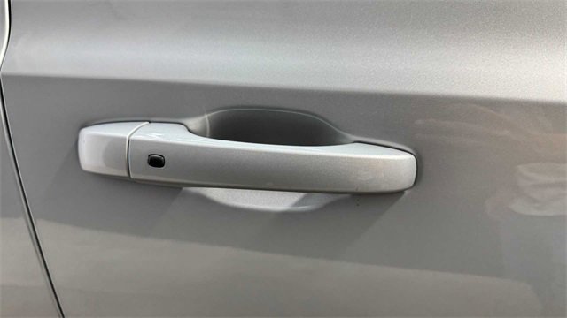 Used 2019 Chrysler 300 Touring w/ Sport Appearance Package image 11