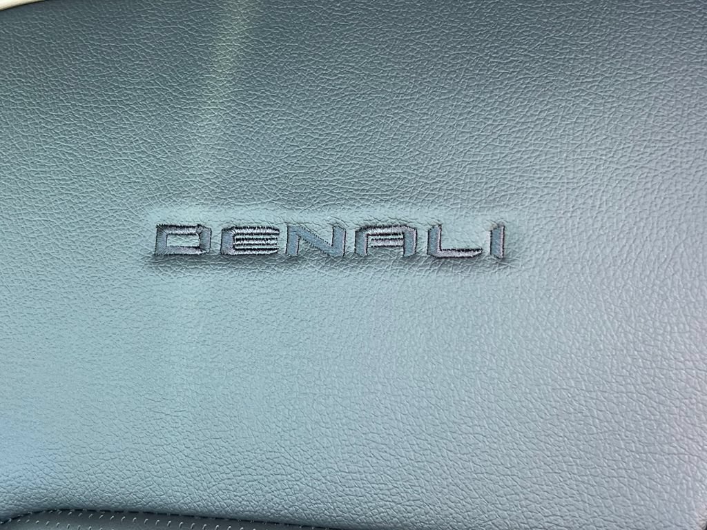 New 2026 GMC Canyon Denali AWD/4WD image 18
