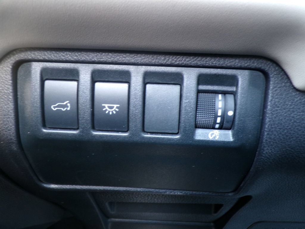 Used 2025 Subaru Ascent Limited AWD/4WD image 23