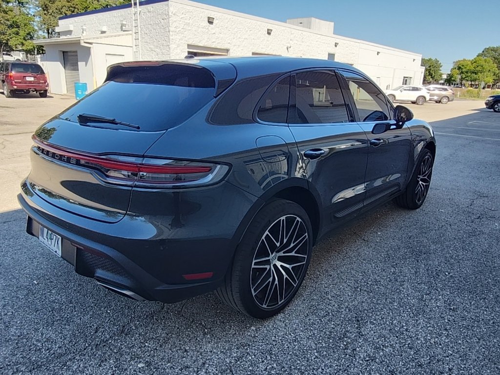 Used 2023 Porsche Macan AWD/4WD image 5
