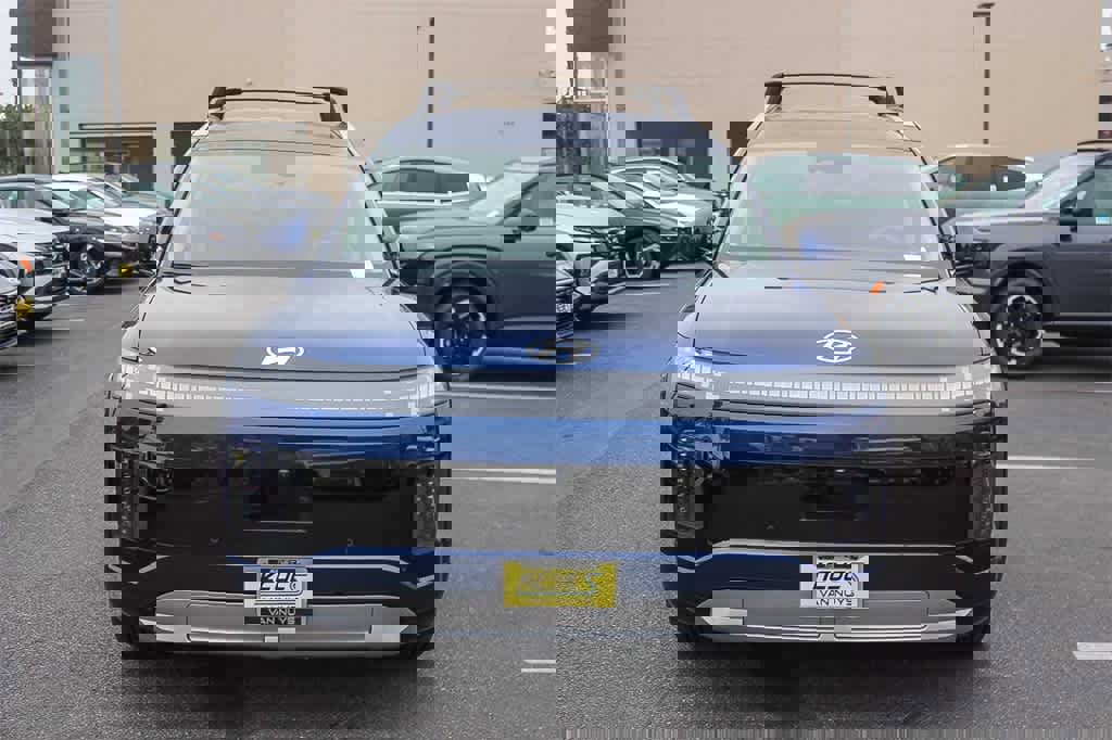 New 2026 Hyundai Ioniq 9 SEL image 2