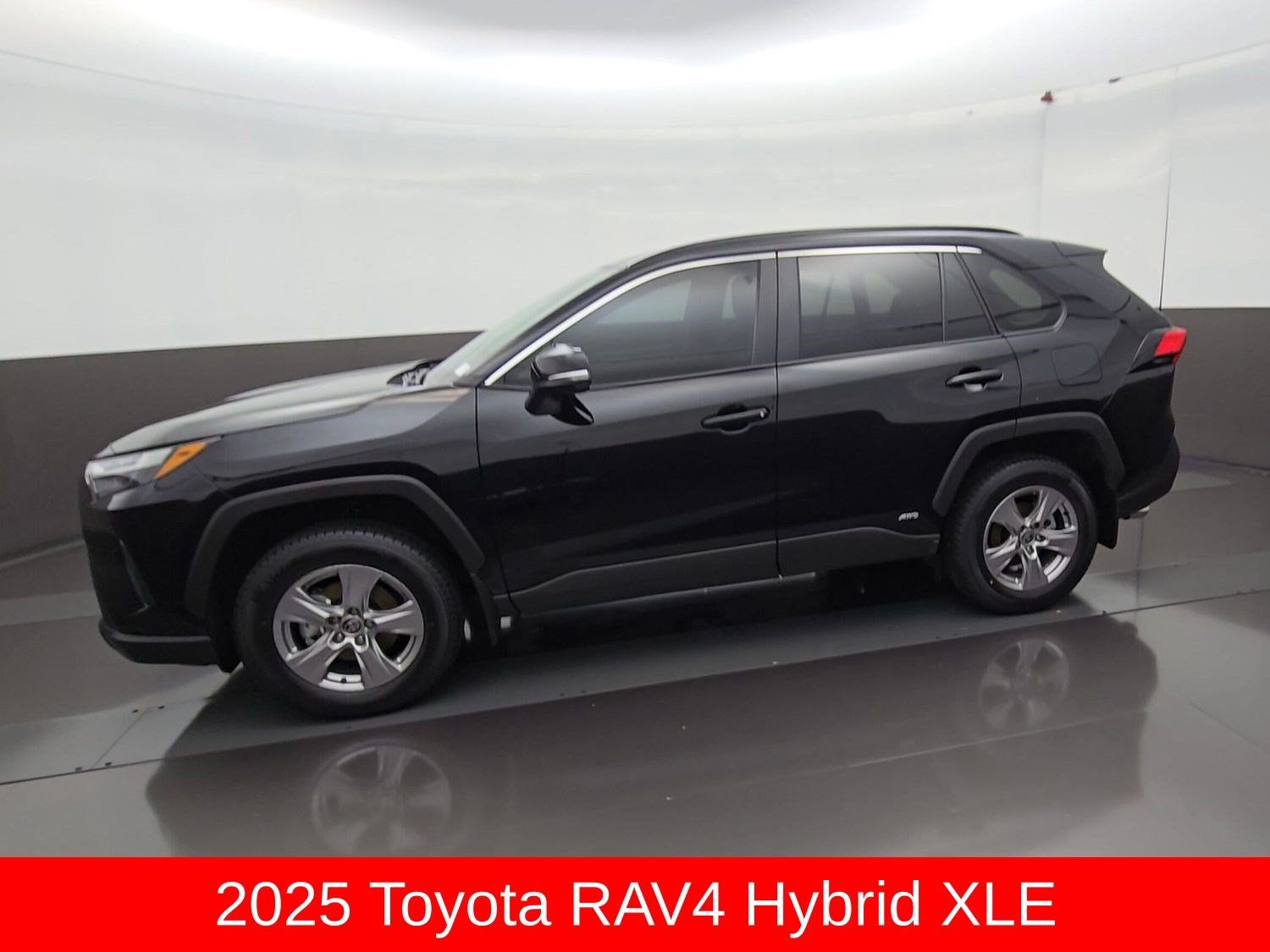 Certified 2025 Toyota RAV4 XLE w/ Convenience Package AWD/4WD image 4