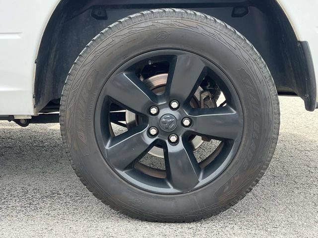 Used 2017 RAM 1500 Express w/ Express Value Package RWD image 11