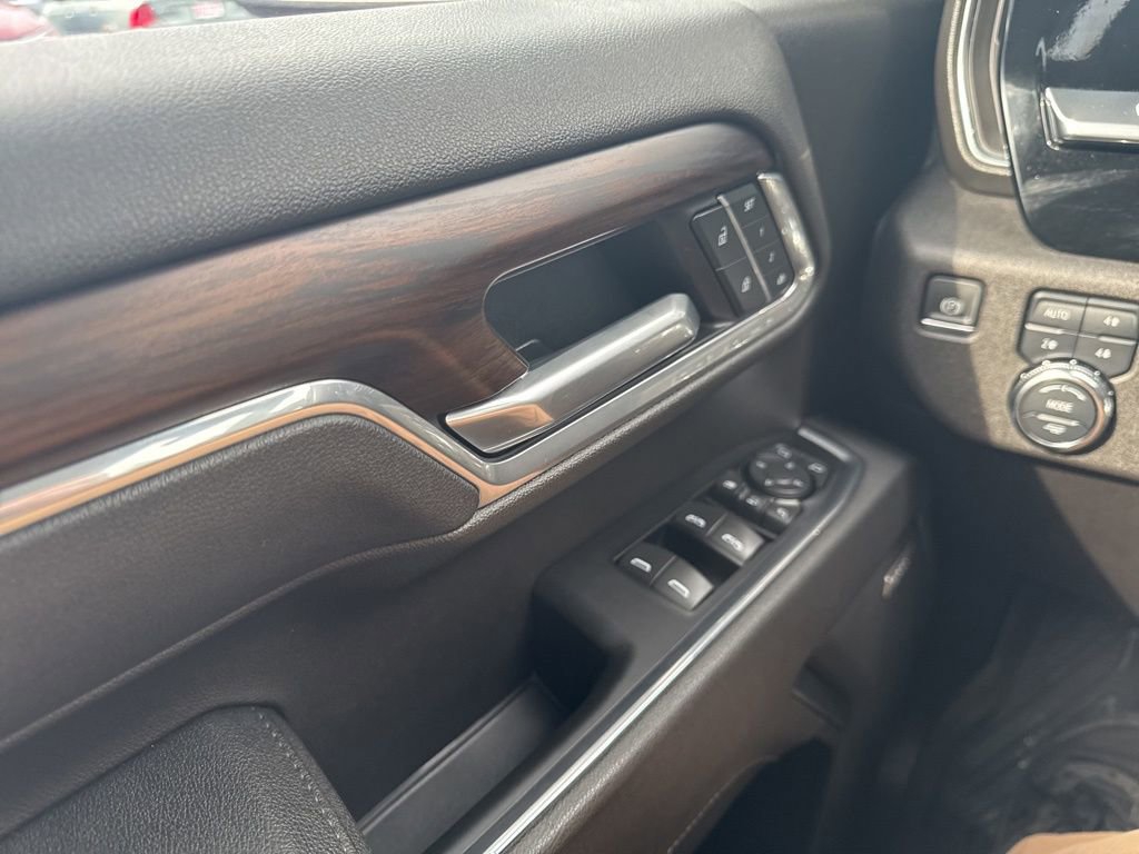 Used 2025 GMC Sierra 2500 SLT image 28