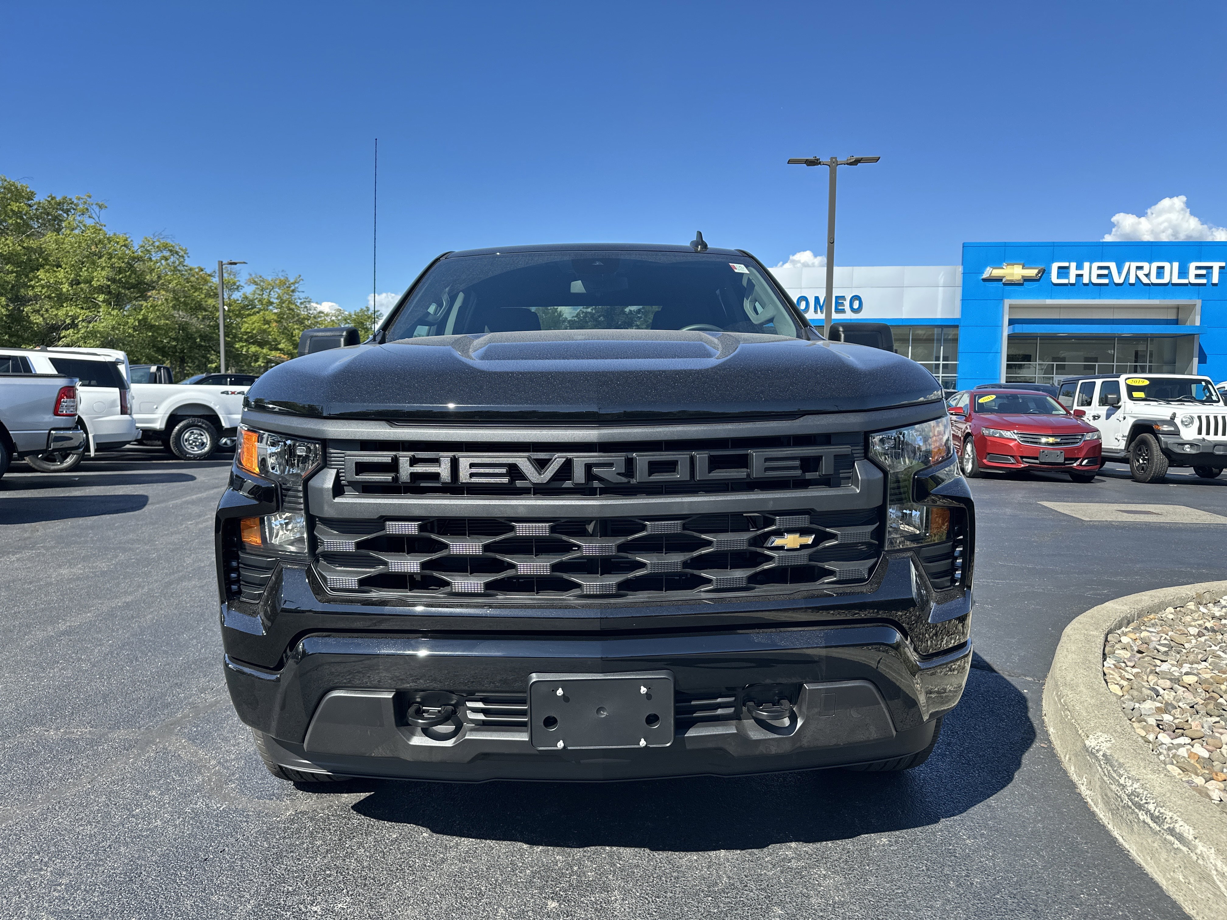 New 2026 Chevrolet Silverado 1500 Custom image 2