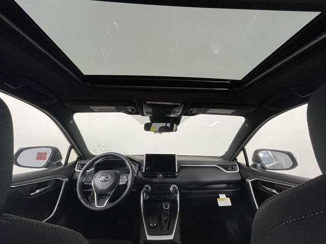 New 2025 Toyota RAV4 SE image 11