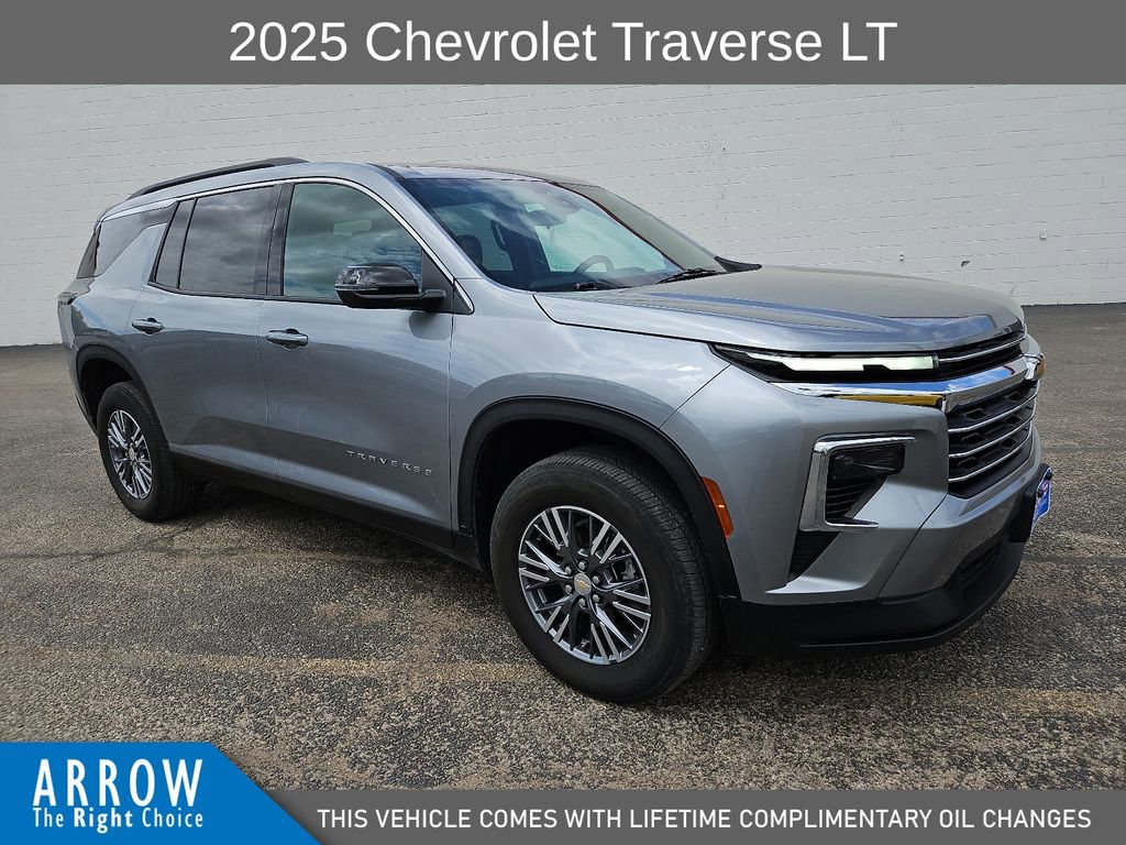 Used 2025 Chevrolet Traverse LT