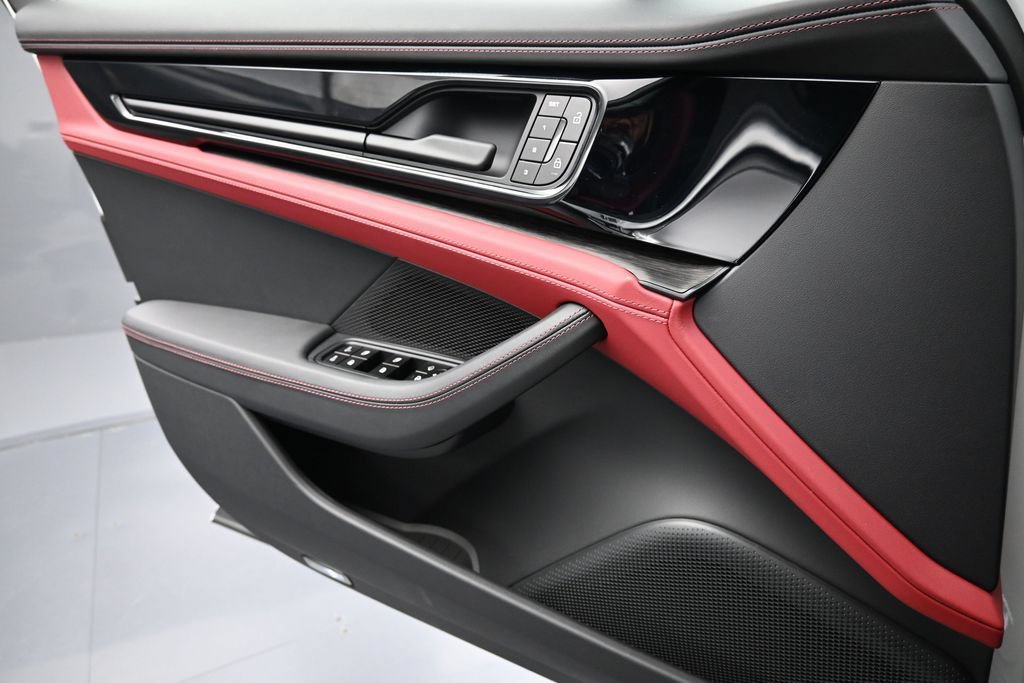 Certified 2026 Porsche Panamera GTS AWD/4WD image 26