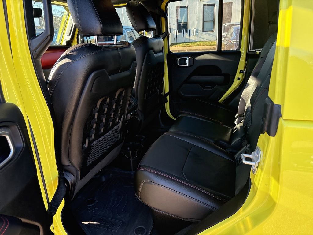 Used 2023 Jeep Gladiator Rubicon w/ Cold Weather Group image 18