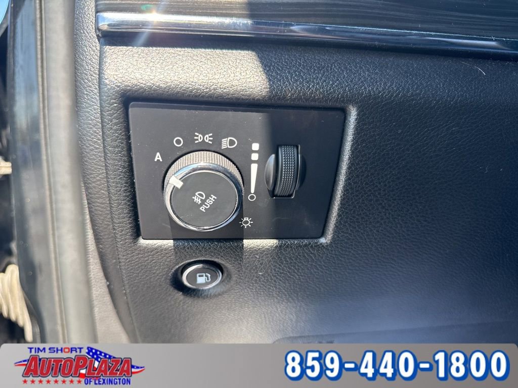 Used 2022 Jeep Grand Cherokee Limited image 16