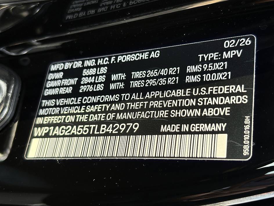 Used 2026 Porsche Macan S AWD/4WD image 28