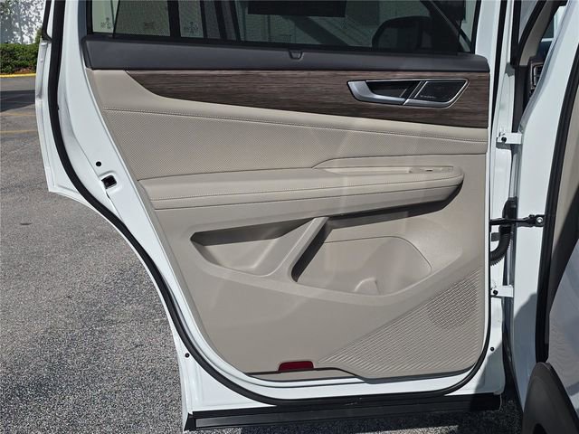 Used 2025 Volkswagen Atlas SEL Premium R-Line AWD/4WD image 12