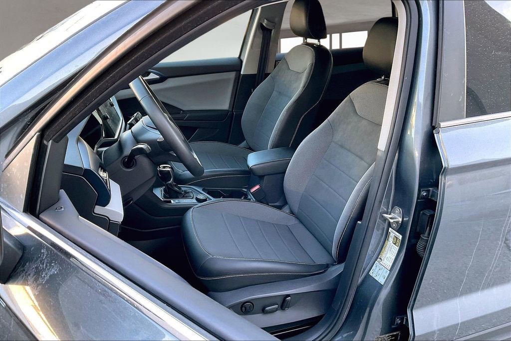 Used 2022 Volkswagen Taos SE image 21