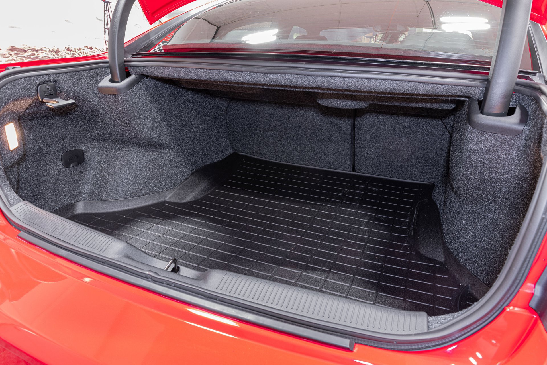 Used 2018 Dodge Charger SRT Hellcat w/ Harman/Kardon Audio Group image 25