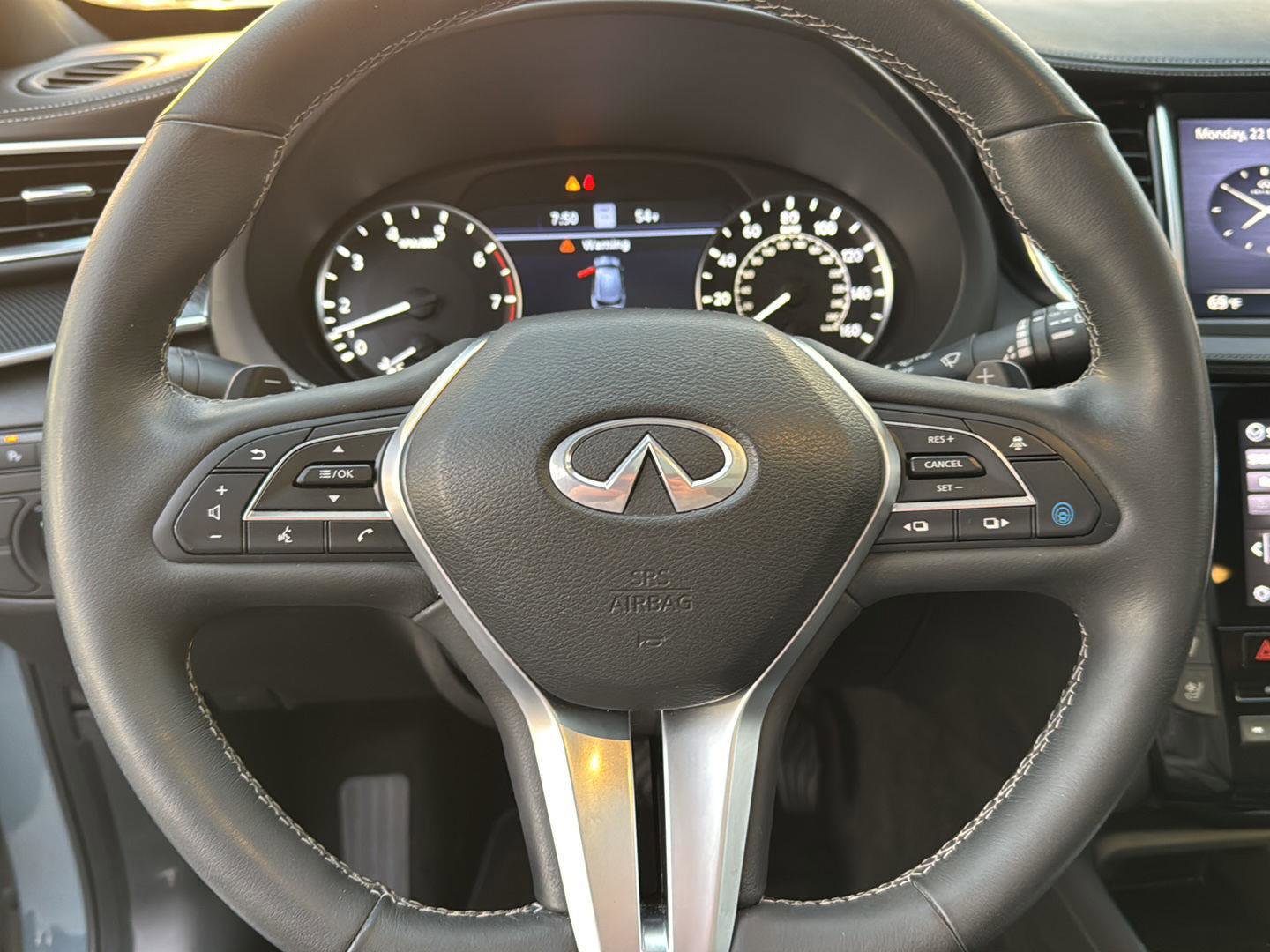 Used 2023 INFINITI QX50 Sport image 17