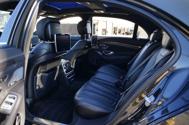 Used 2017 Mercedes-Benz S 550 4MATIC Sedan image 36