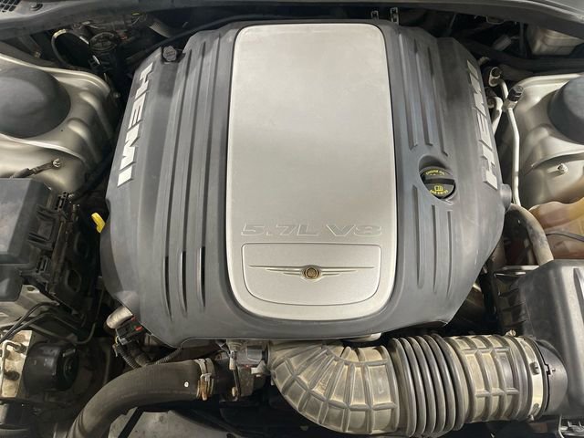 Used 2005 Chrysler 300 C w/ Protection Group II RWD image 24