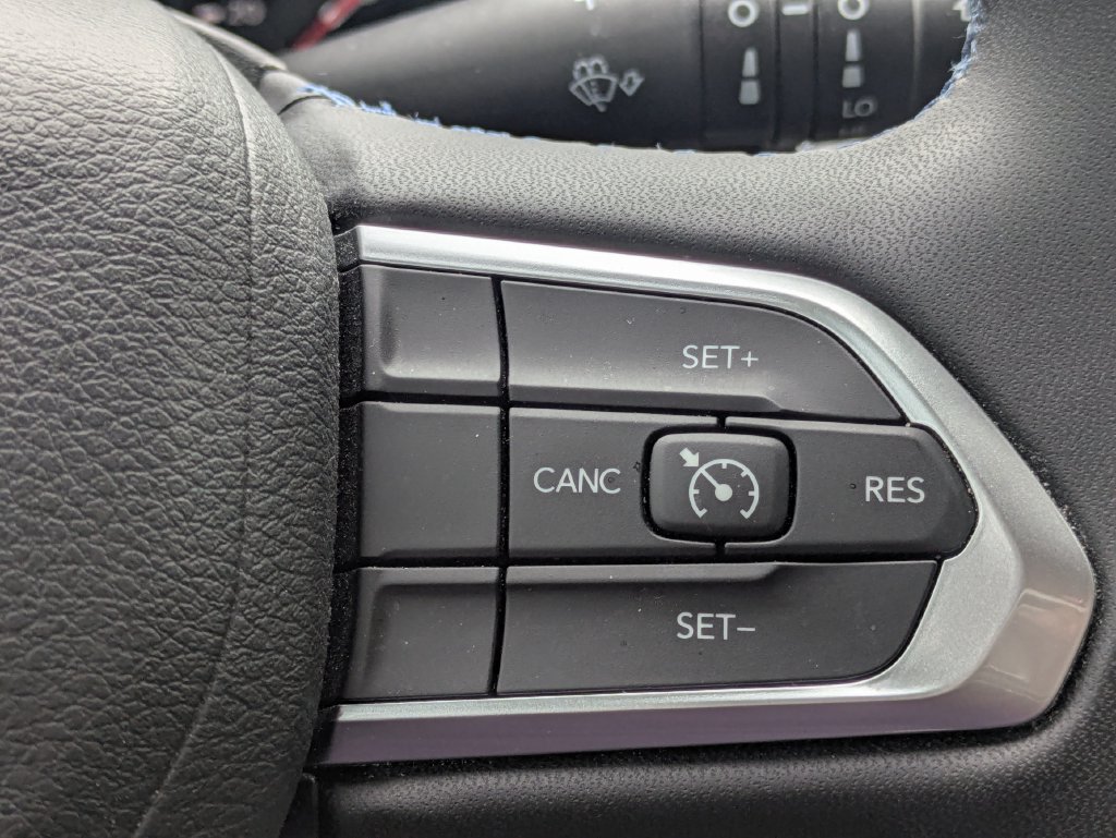Used 2022 Jeep Compass Latitude FWD image 22