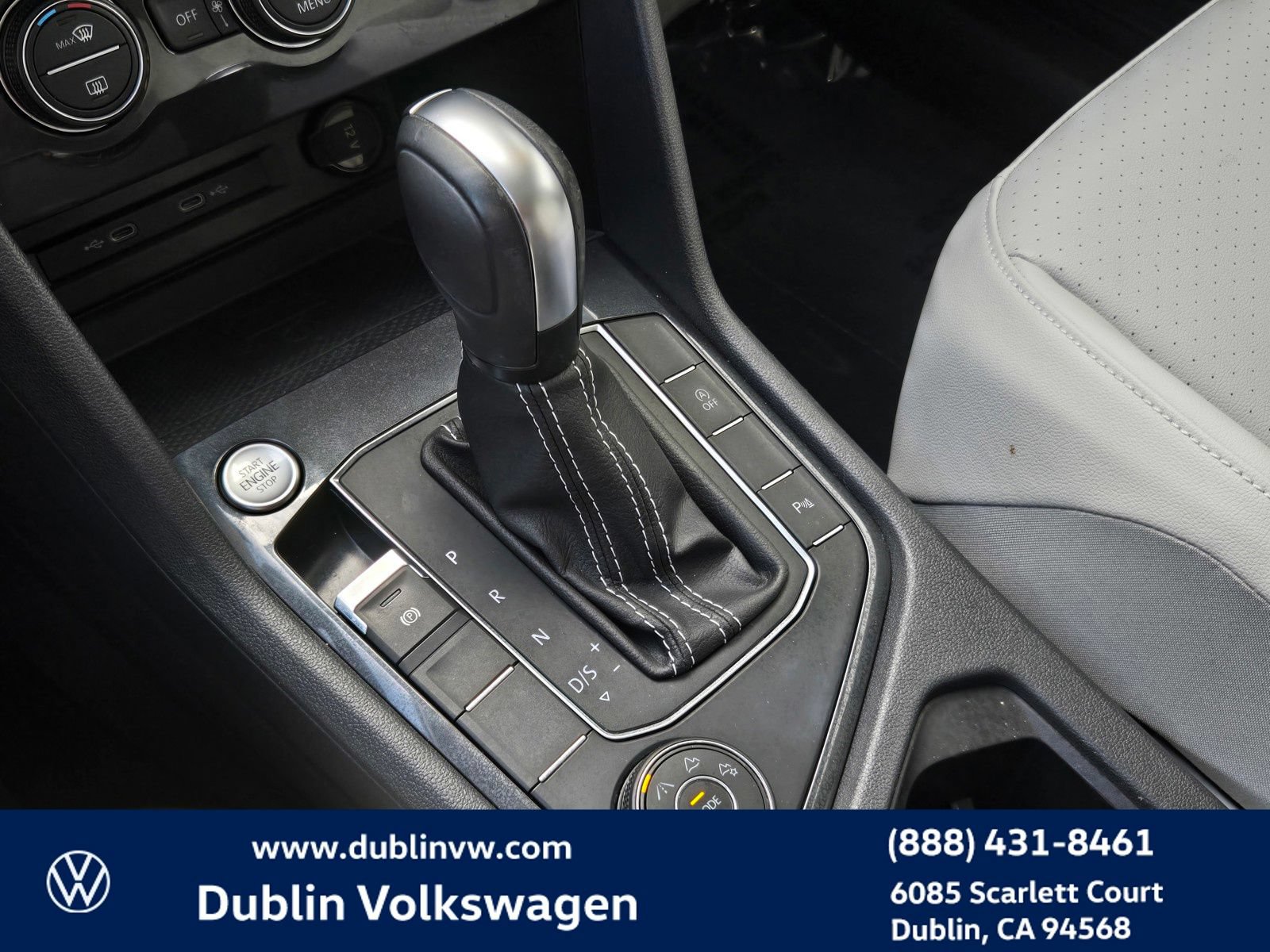 Used 2021 Volkswagen Tiguan SEL AWD/4WD image 19