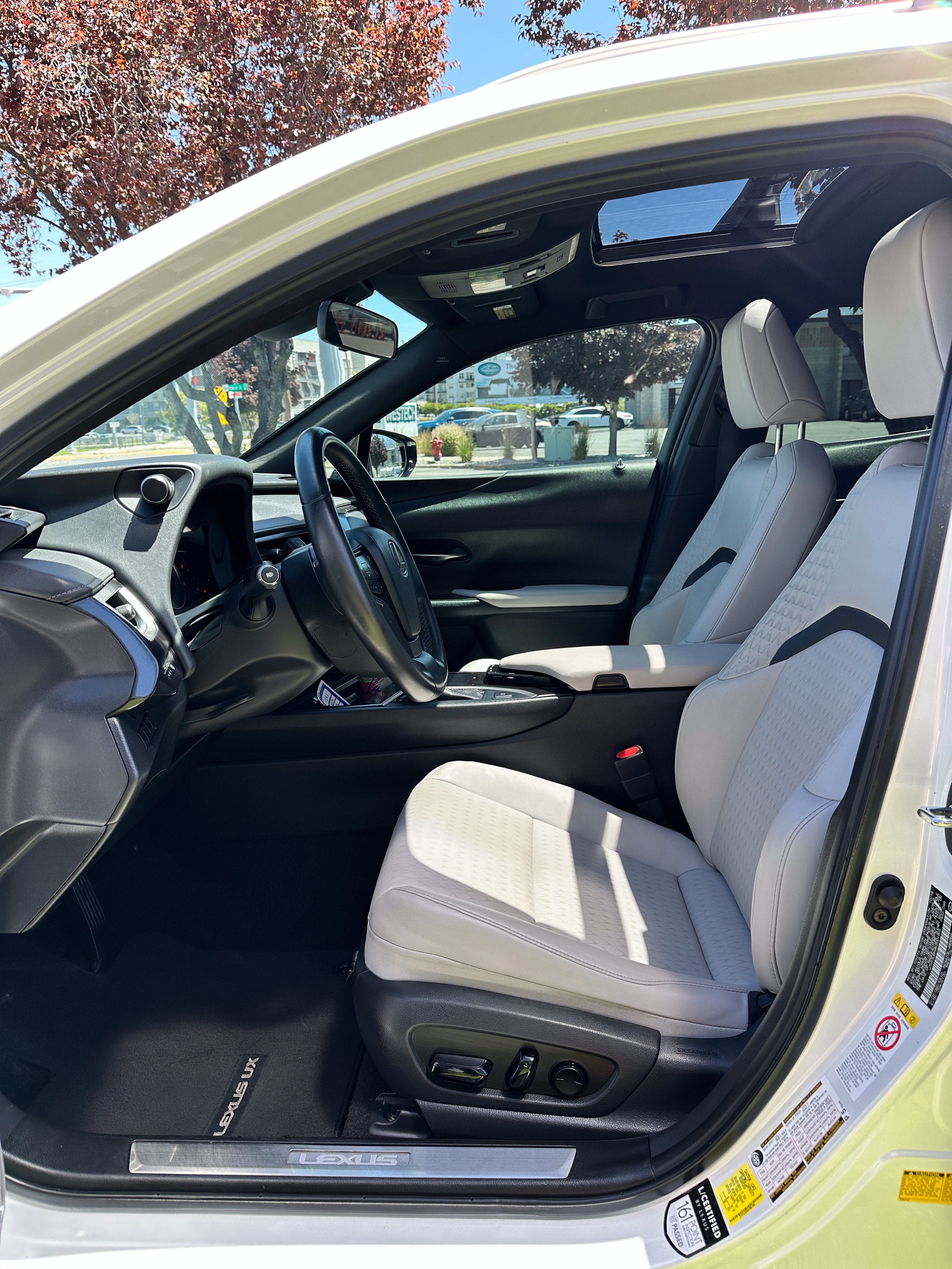 Used 2019 Lexus UX 200 w/ Accessory Package 2 FWD image 16
