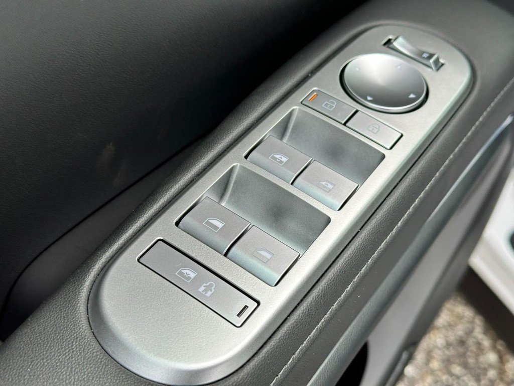 Used 2026 Hyundai Palisade SEL FWD image 9