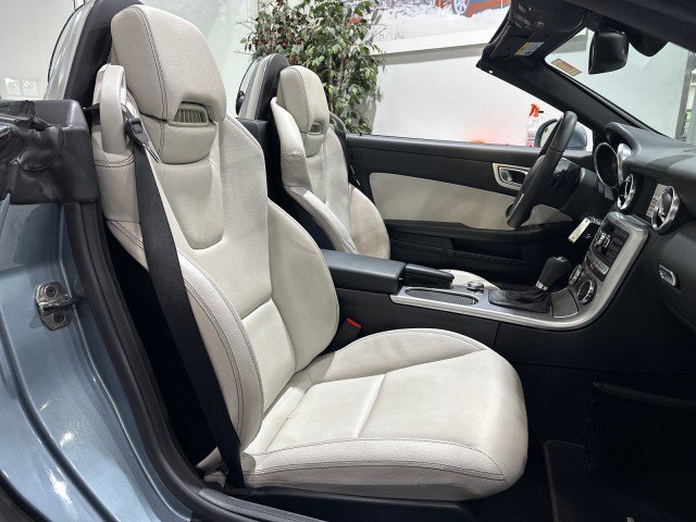 Used 2013 Mercedes-Benz SLK 250 image 5