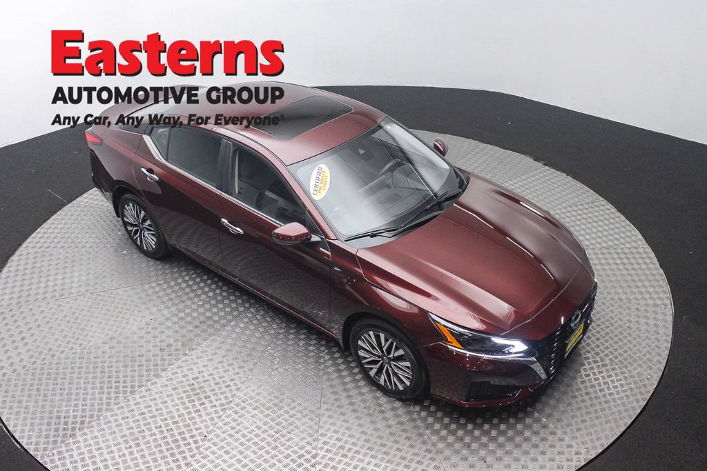 Used 2024 Nissan Altima 2.5 SV w/ SV Premium Package AWD/4WD image 4
