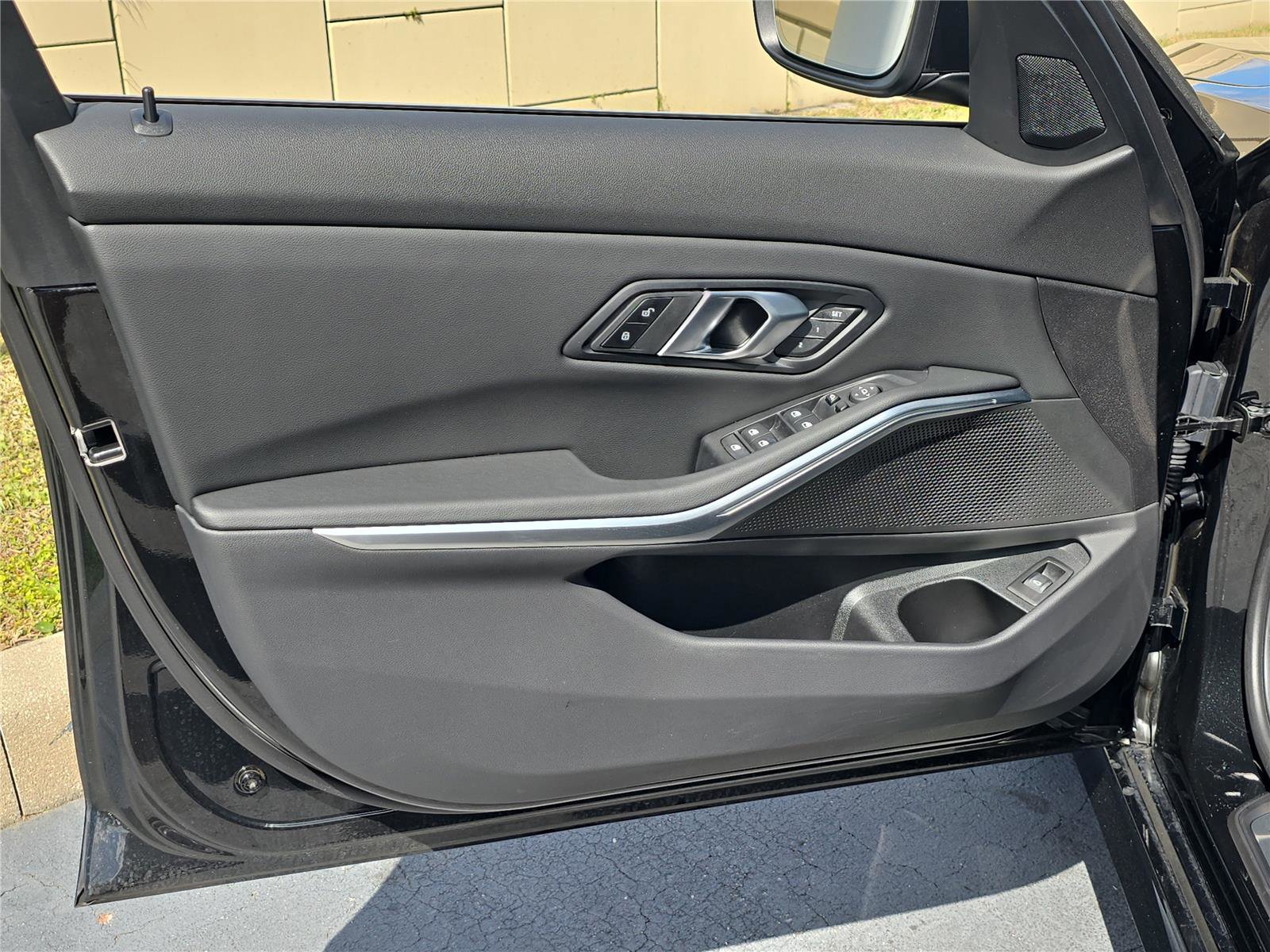 Used 2025 BMW 330i 330i image 11