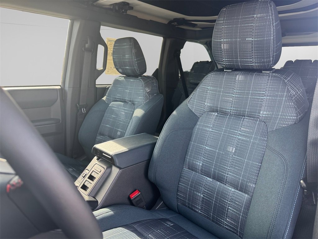 New 2025 Ford Bronco Heritage Edition image 9