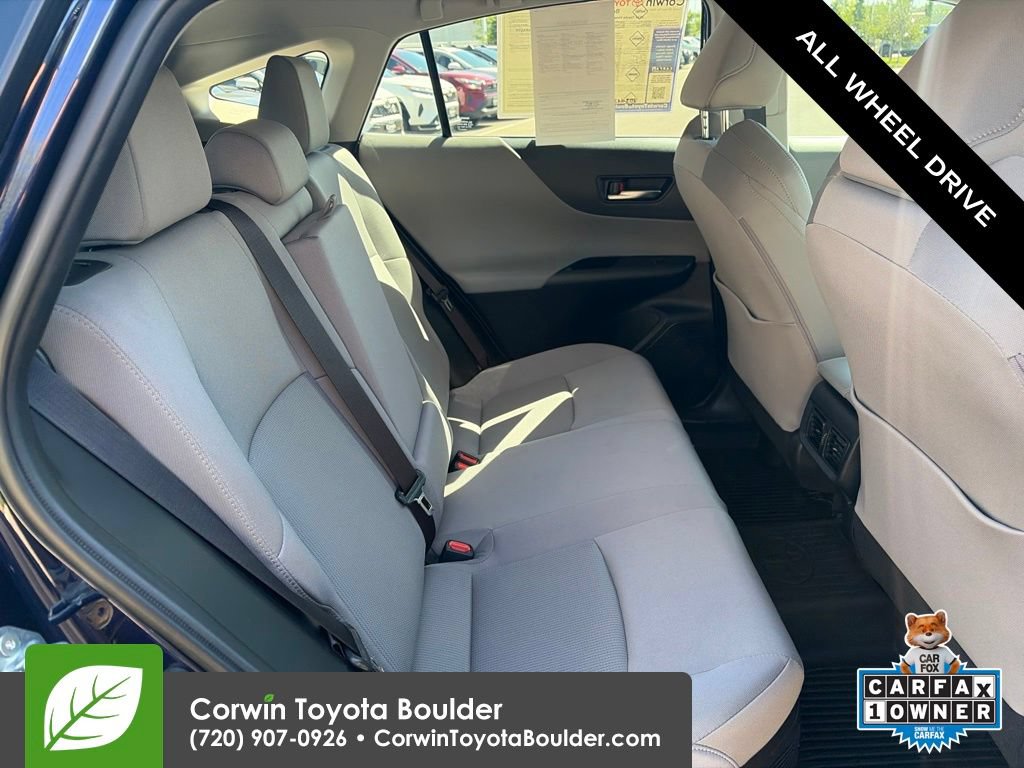 Used 2024 Toyota Venza LE AWD/4WD image 17