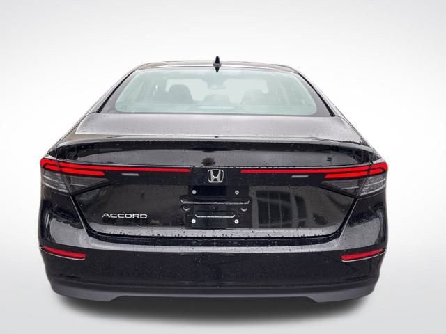 New 2025 Honda Accord SE image 5