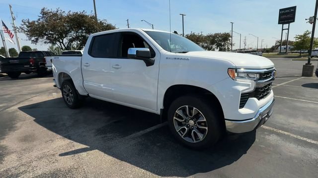 Used 2024 Chevrolet Silverado 1500 LT AWD/4WD image 2
