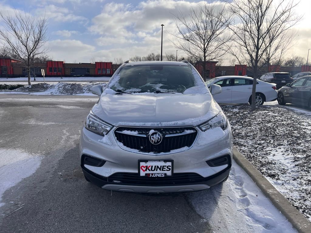 Used 2021 Buick Encore Preferred image 3