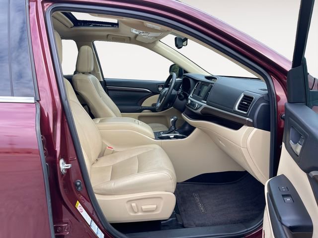 Used 2014 Toyota Highlander Limited AWD/4WD image 15