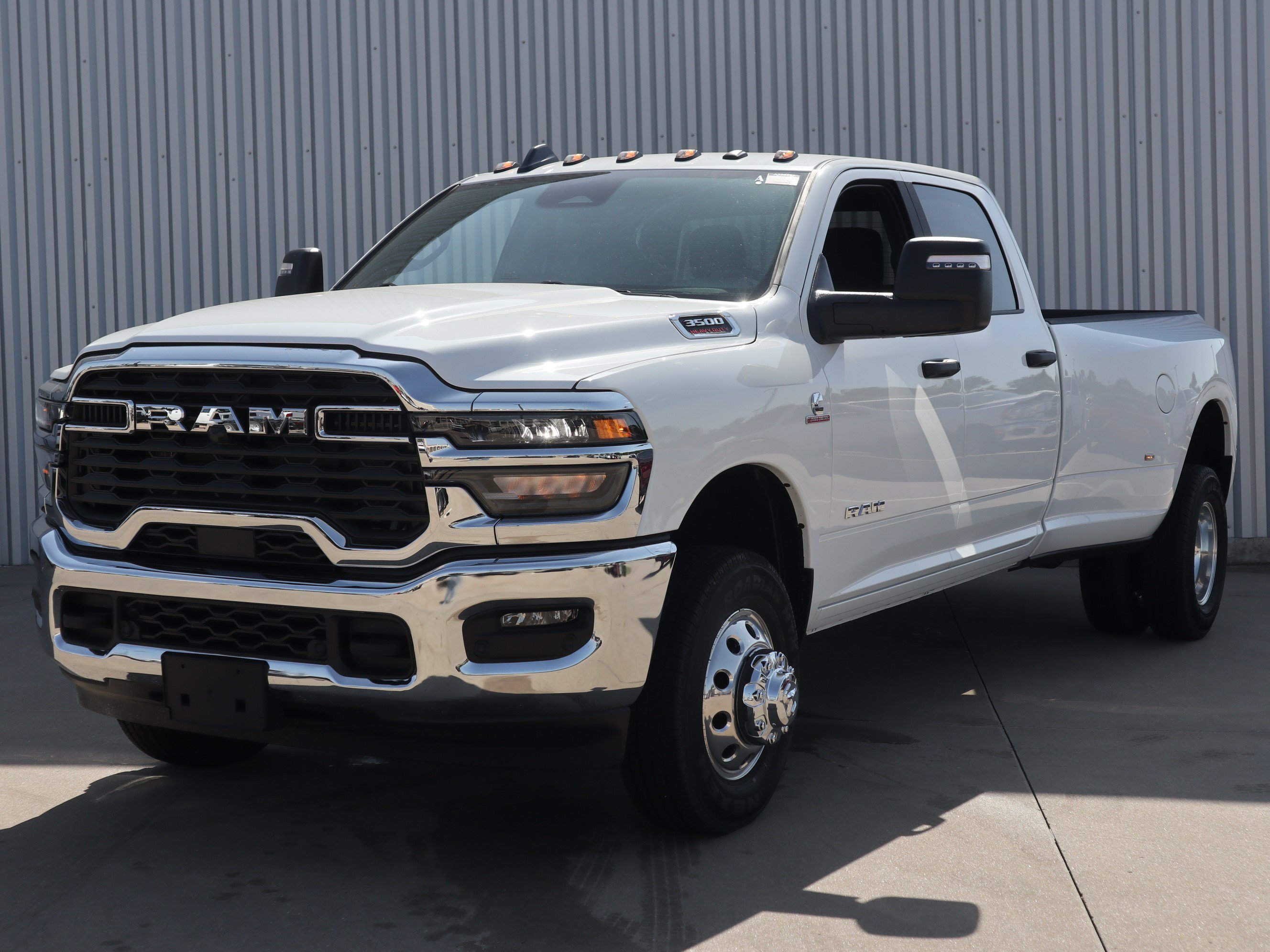 New 2026 RAM 3500 Big Horn AWD/4WD image 12
