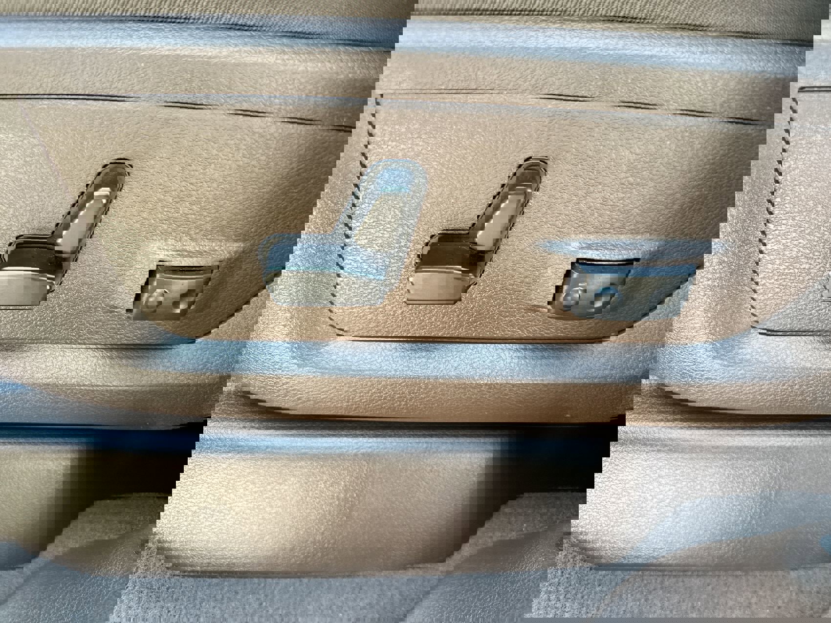 Used 2025 RAM 2500 Limited image 12