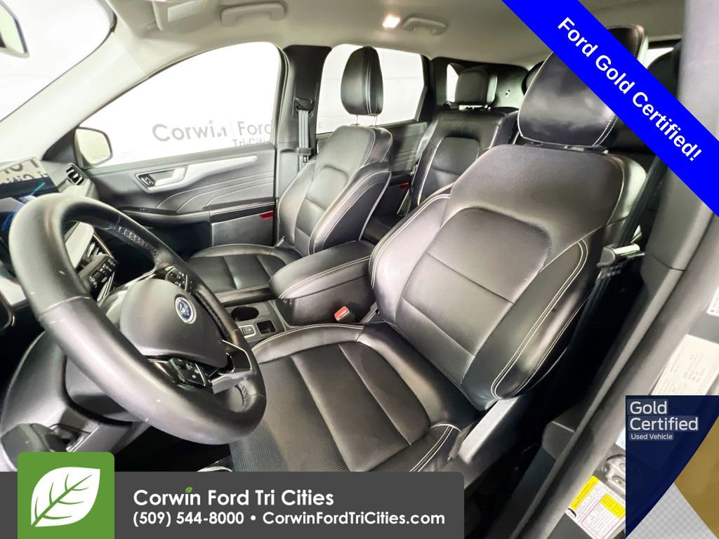 Certified 2025 Ford Escape Platinum AWD/4WD image 26