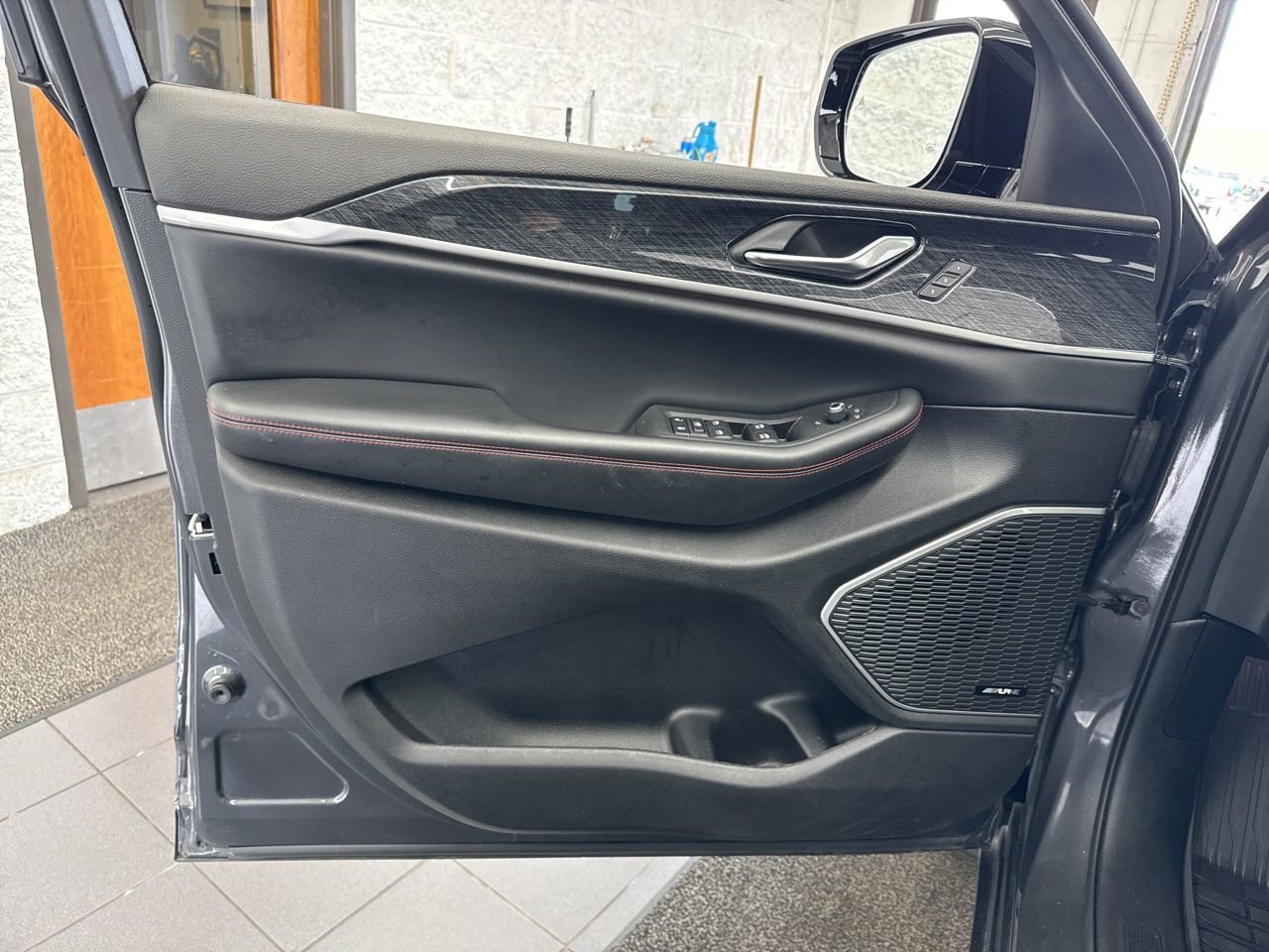 Used 2022 Jeep Grand Cherokee Trailhawk w/ ADV Protech Group II image 39