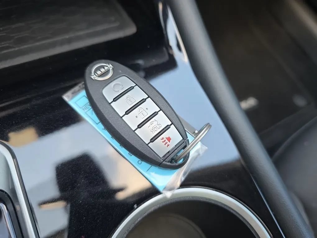 Used 2024 Nissan Altima 2.5 SV w/ SV Premium Package FWD image 34
